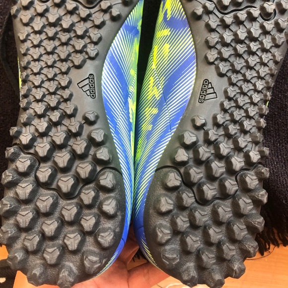 Adidas men’s football shoe size 8 - Picture 4 of 8